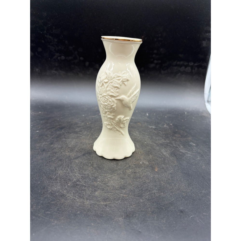 Lenox Ivory China Hummingbird and Rose Bud Vase Gold Trim Scalloped Base 6.25in